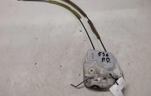 Mazda 6 Front door lock A0525