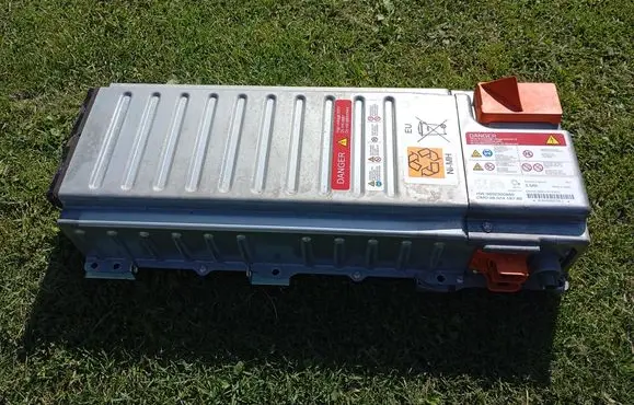 Peugeot 508 RXH Hybrid / electric car battery 9820300880