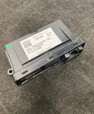 Tesla Model S Door control unit/module 100310100E