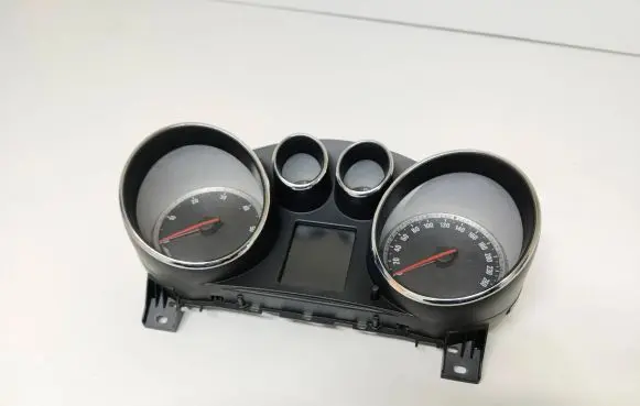 Opel Insignia A Speedometer (instrument cluster) 12844138 SW0590