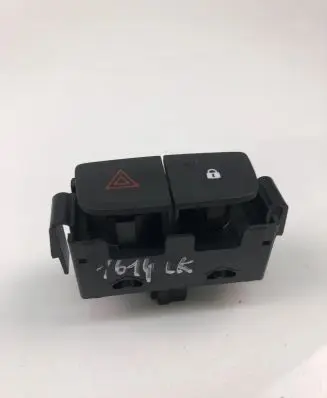 Opel Vivaro Hazard light switch 252100622R