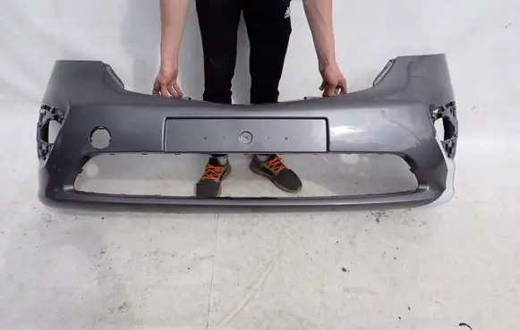 Opel Vivaro Front bumper 620222078R
