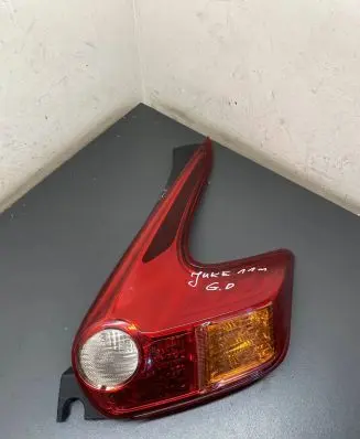Nissan Juke I F15 Rear/tail lights 1722C