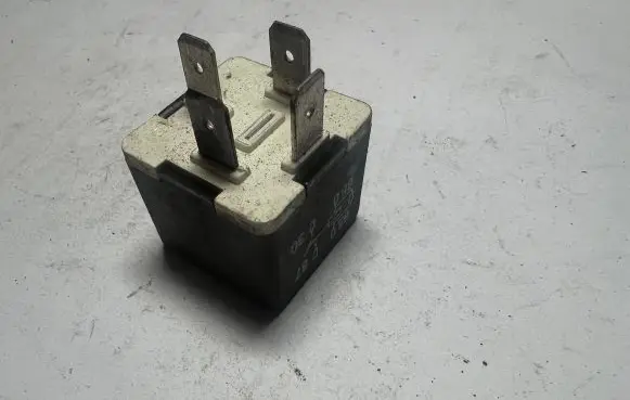 Audi A4 S4 B6 8E 8H Other relay 1H5951253