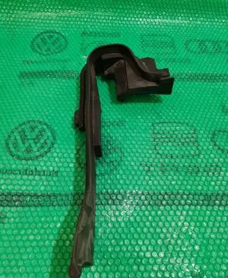 Porsche Macan (95B) Engine compartment bulkhead 95B823731A
