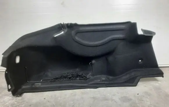 Trunk/boot lower side trim panel