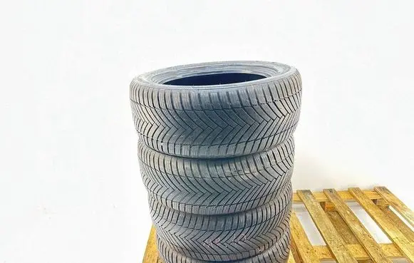 BMW X3 F25 R18 winter tire