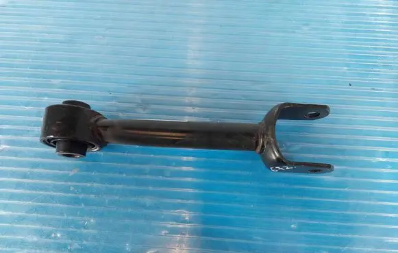 Tesla Model 3 Rear upper control arm/wishbone 104443100g