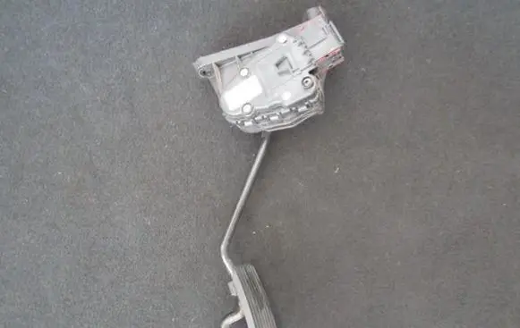 Opel Zafira B Accelerator throttle pedal 9202343bw 6pv008115-00