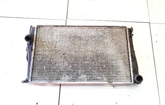 BMW 1 E81 E87 Coolant radiator 7788901 3094174