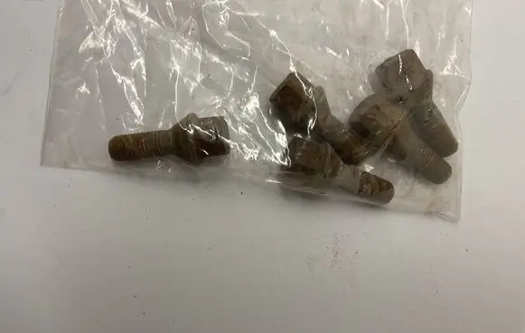 Nuts/bolts