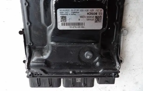 Renault Espace V (RFC) Engine control unit/module 237101662S 237102932S 0281036054