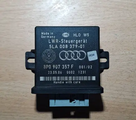 Audi A6 S6 C5 4B Light module LCM 8P0907357F 5LA00837901