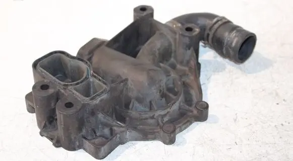 Mercedes-Benz E W212 Water pump A6512002001