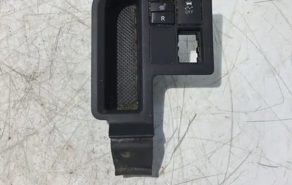 Toyota Yaris A set of switches 589170D100