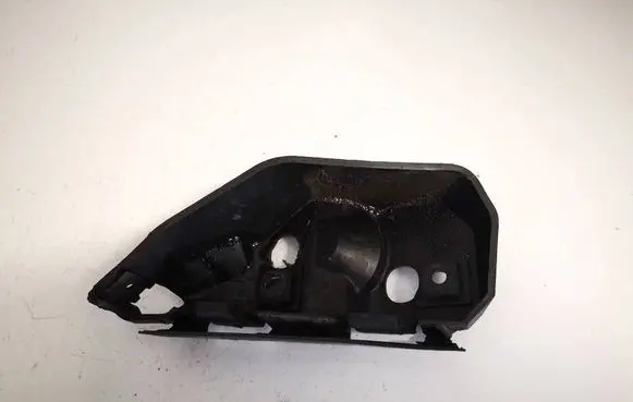 Front bumper mounting bracket