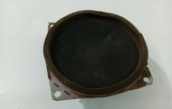 Mitsubishi Galant Front door speaker 