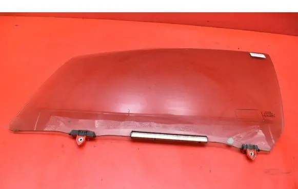 Toyota Yaris Front door window glass four-door