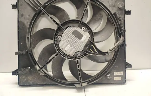 Maserati Levante Radiator cooling fan shroud 5020861 16486543 16485593