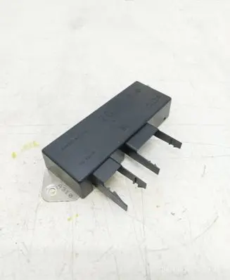 Opel Omega B2 Antenna control unit 90563190 0808018