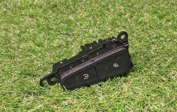 Ford Focus Other switches/knobs/shifts F1ET11B573BA