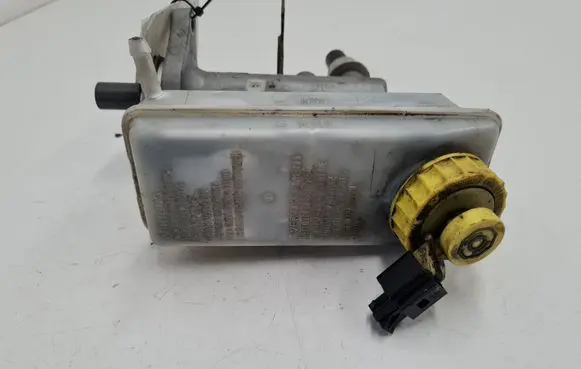 Volkswagen Sharan Master brake cylinder 7M3611019D