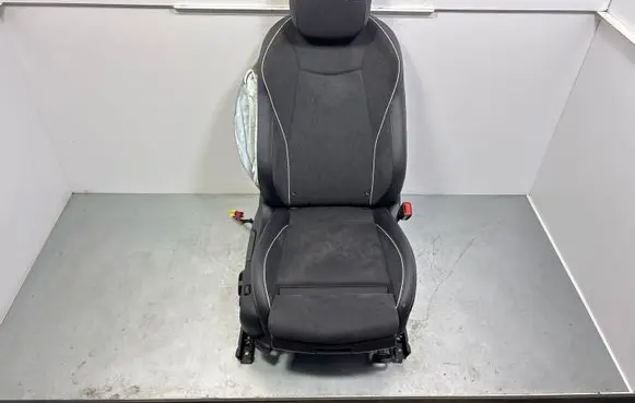 Volkswagen PASSAT B9 Front passenger seat 