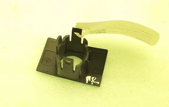 Volkswagen Touareg I Front parking sensor holder (PDC) 7L6919493