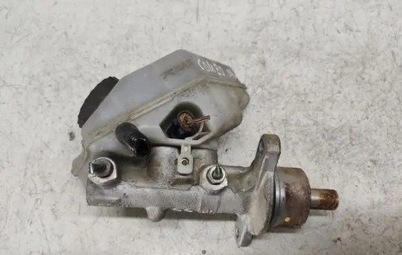 Opel Combo C Master brake cylinder