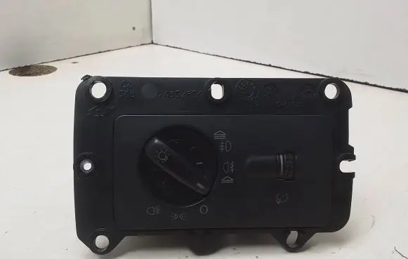 Skoda Fabia Mk1 (6Y) Light switch TC4242874002