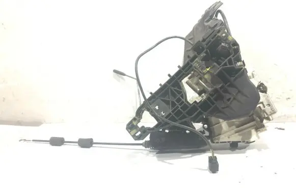 Mercedes-Benz ML W164 Front door lock A1647230114