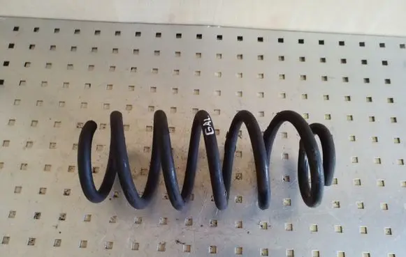 Toyota Avensis T270 Rear coil spring