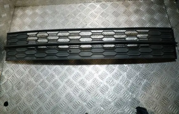 Skoda Octavia Mk3 (5E) Front bumper lower grill 5E0853677L 3200101114 114541020100