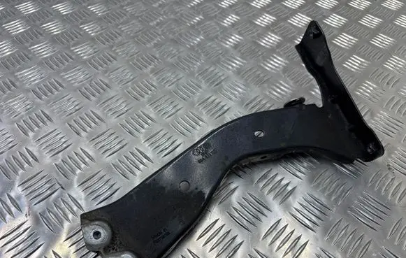Audi Q3 F3 Fender mounting bracket 83A821132