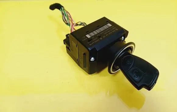 Mercedes-Benz C W203 Ignition lock 2095453408