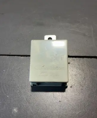 Honda CR-V Window wiper relay