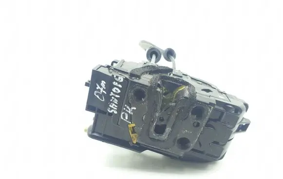 Hyundai Santa Fe Front door lock 813102B070