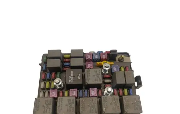 KIA Carens I Fuse module AK6424 02477D