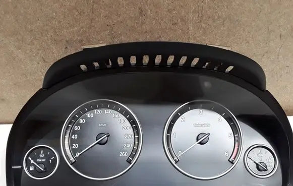 BMW 5 F10 F11 Speedometer (instrument cluster) 9291414