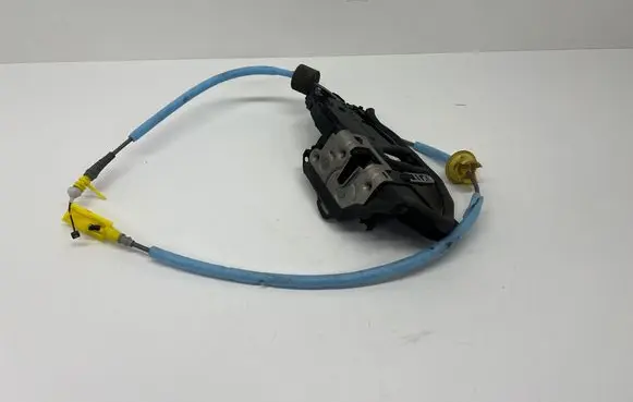 BMW 2 G42 Front door lock 7445050 L512 A046465