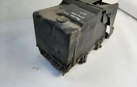 Battery box tray