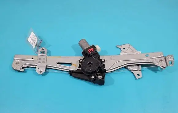 Suzuki SX4 S-Cross Front door window regulator with motor 83430-61M00 IMPRK1386275