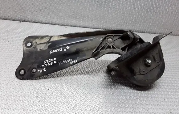 Skoda Octavia Mk2 (1Z) Rear control arm 1K0505226H