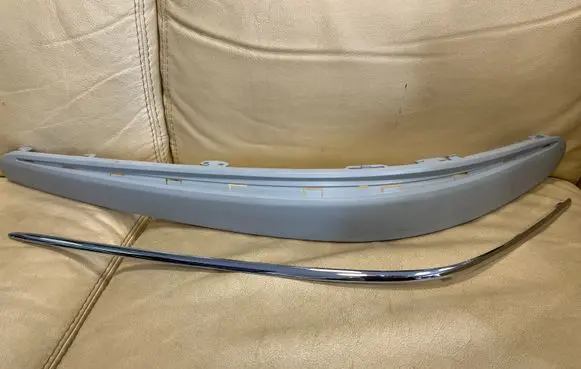 Mercedes-Benz S W221 Front bumper splitter molding 5016077