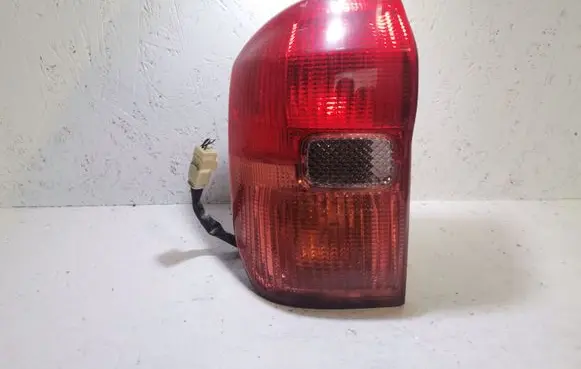 Toyota RAV 4 (XA20) Rear/tail lights
