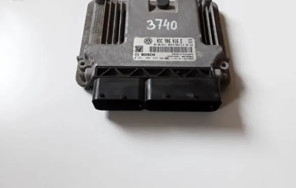Skoda Octavia Mk2 (1Z) Engine control unit/module 03C906016E