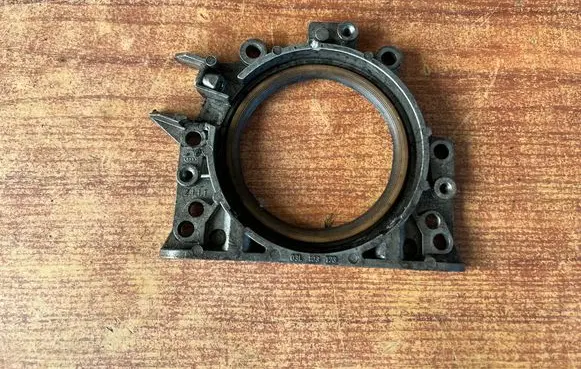 Volkswagen Golf VI other engine part 03L103173