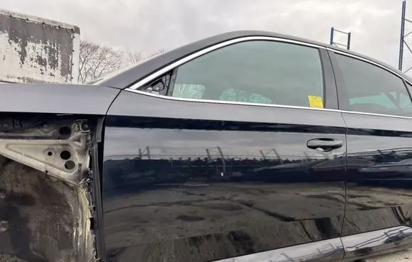 Skoda Superb B8 (3V) Front door 