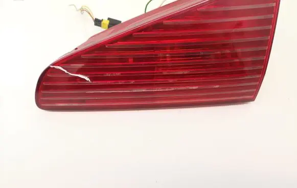 Peugeot 607 Tailgate rear/tail lights