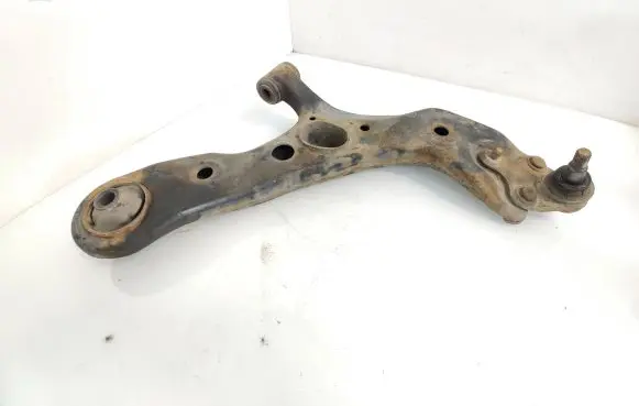 Toyota RAV 4 (XA30) Front lower control arm/wishbone
